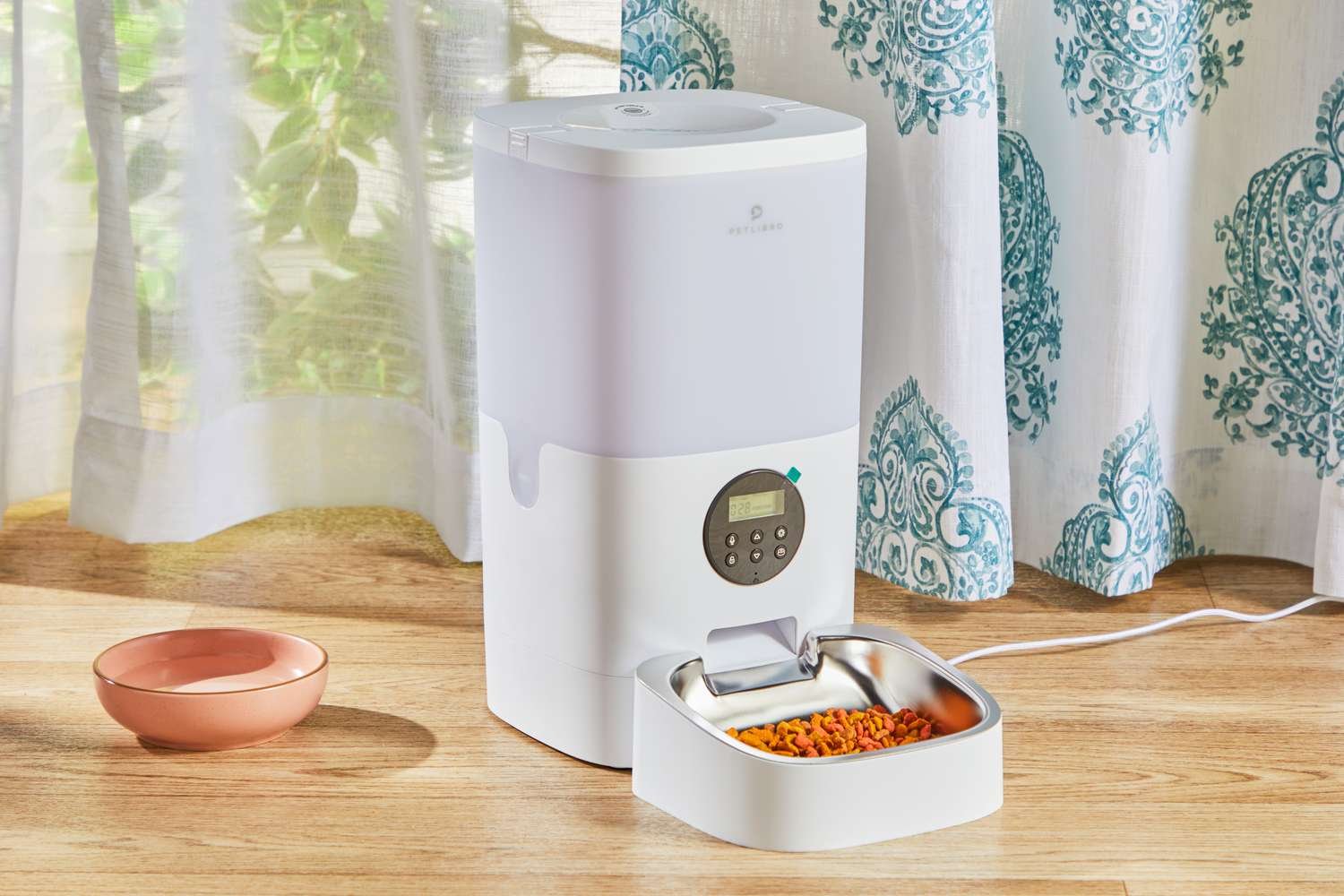 Best Automatic Pet Feeders 2026: Reviews & Comparison